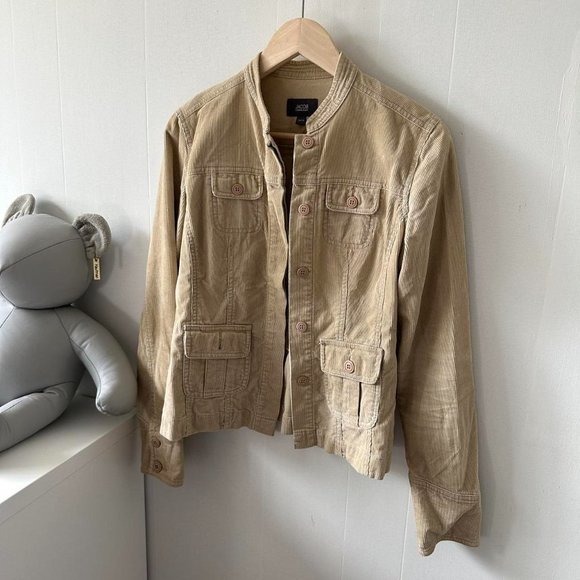 Vintage tan corduroy button up jacket - Picture 2 of 8